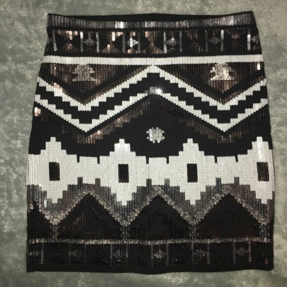 Express Aztec Sequin mini skirt - Picture 1 of 3